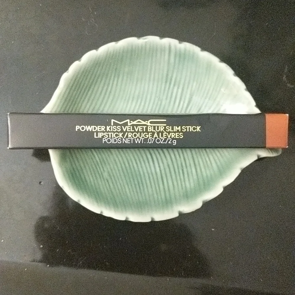 Powder Kiss Velvet Blur Slim Stick Lipstick